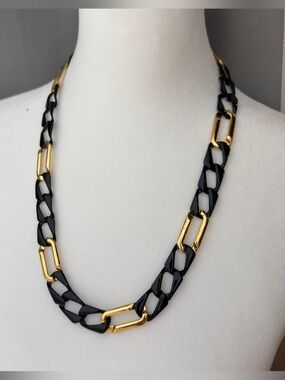 Vintage Napier Gold Tone & Black Lucite Link Chain Collar Necklace PAT 4,774,749